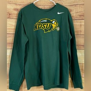 🌴NDSU NIKE TEE SHIRT